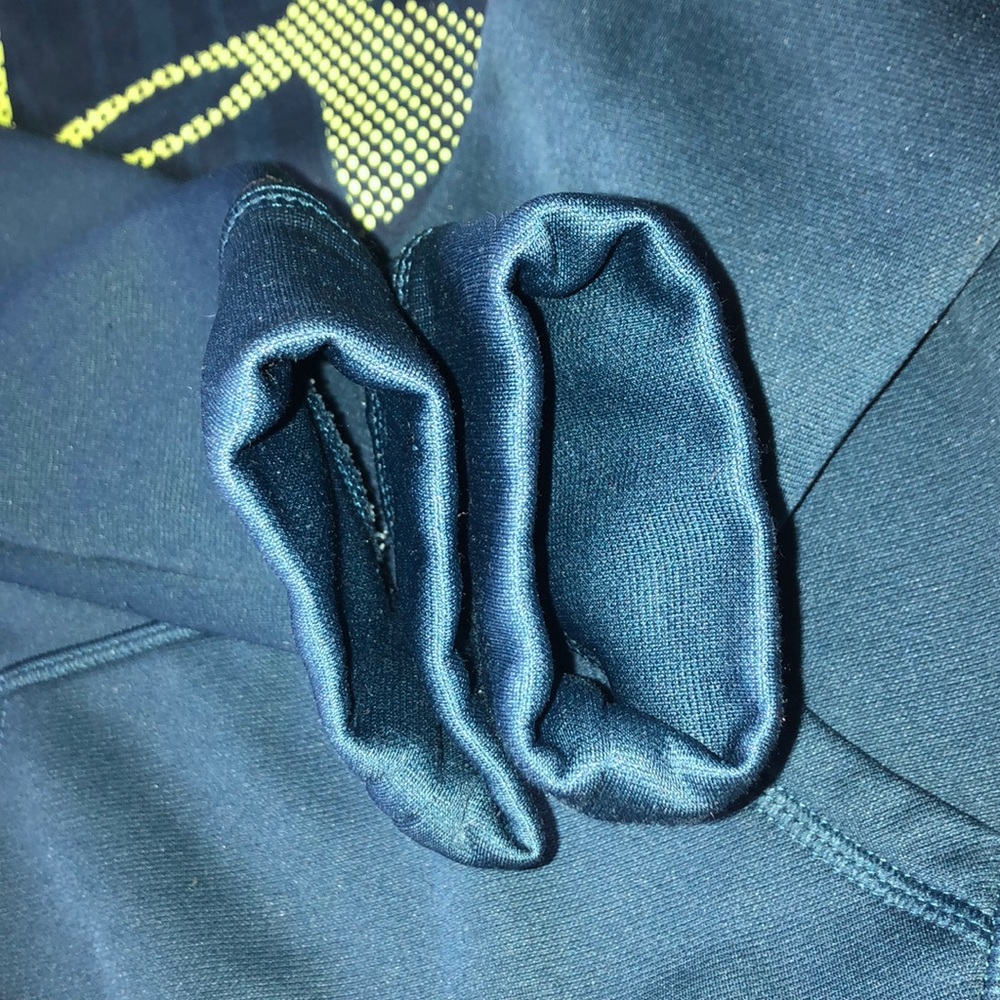 Under armour pullover sweatshirt - Picture 3 of 3